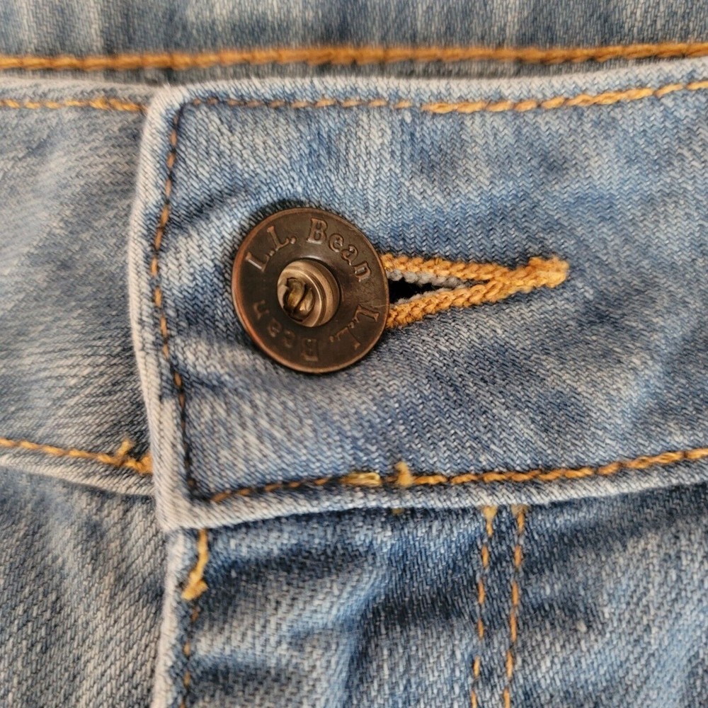 L.L. Bean Womens Straight Jeans Size 14 Petite Light Blue Wash Denim Classic Fit - Picture 4 of 13